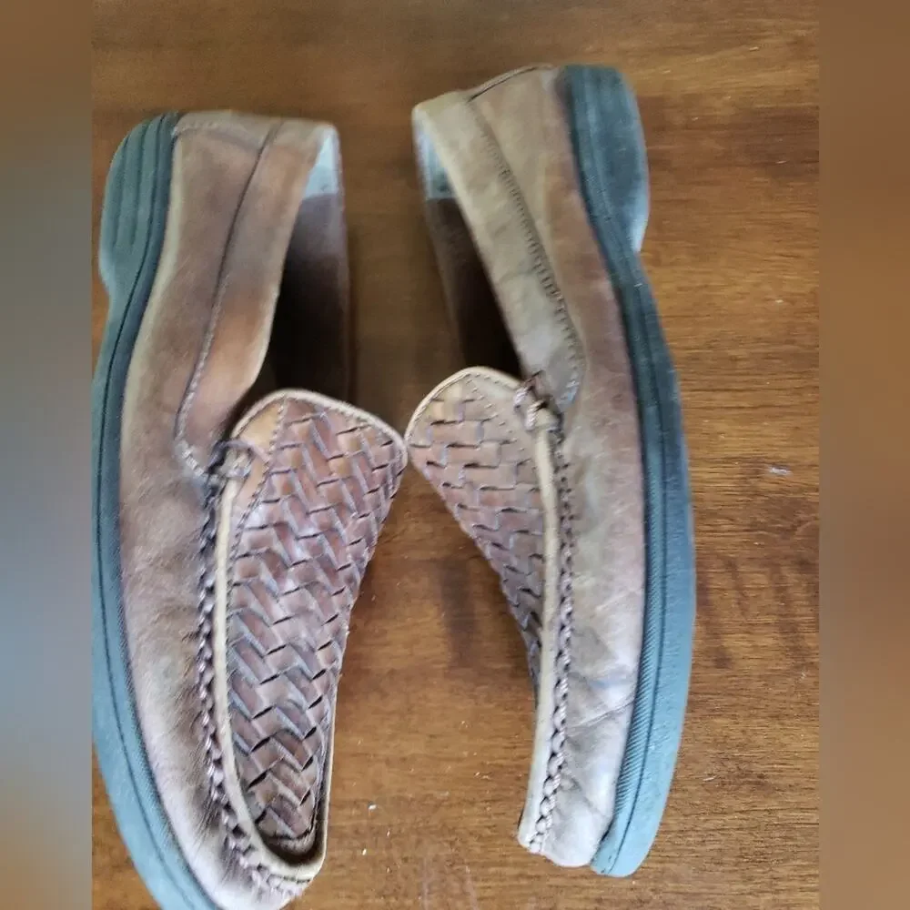 Earth Shoe leather upper